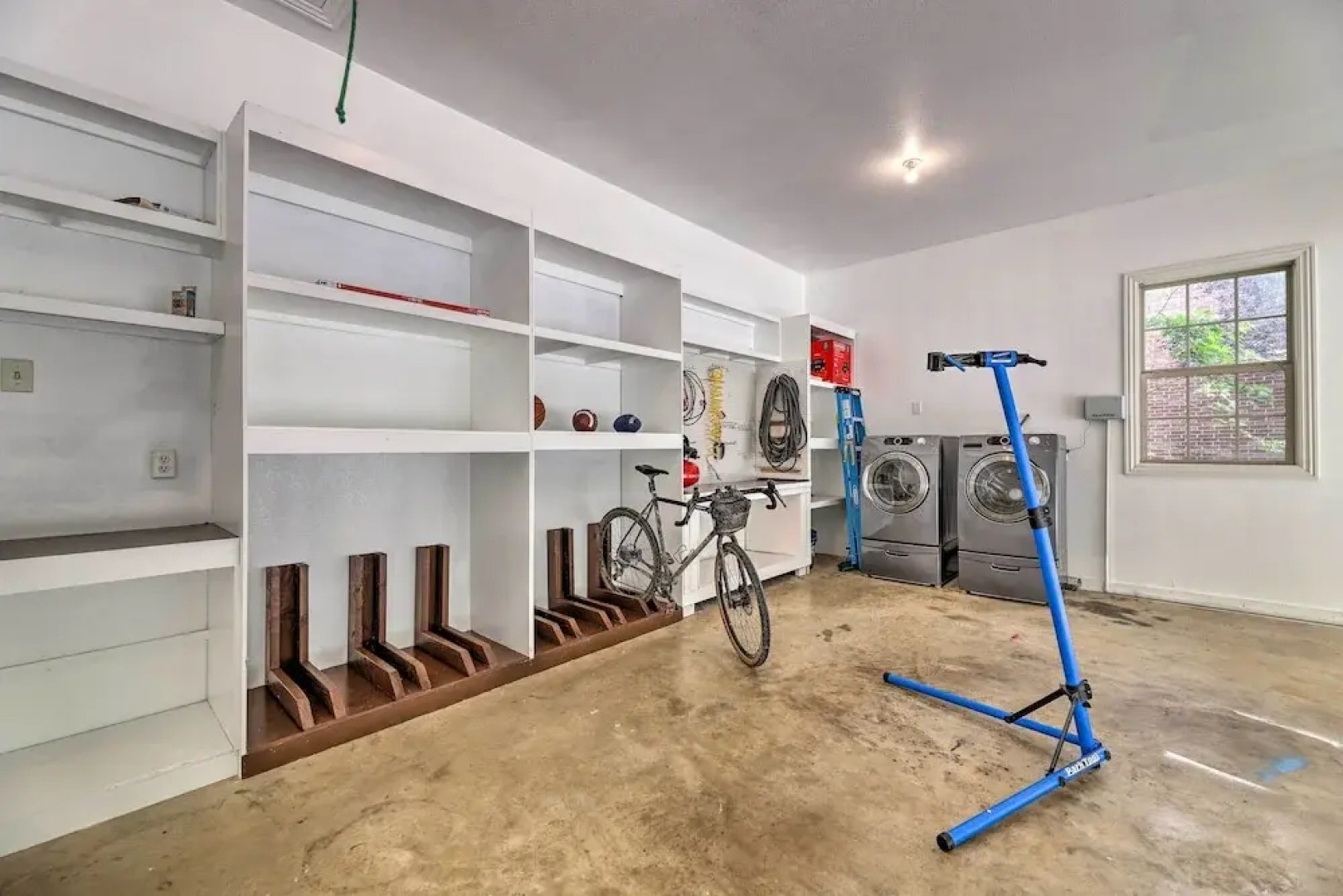 Bentonville Home w/ Pool Table, 2 Mi to Downtown!