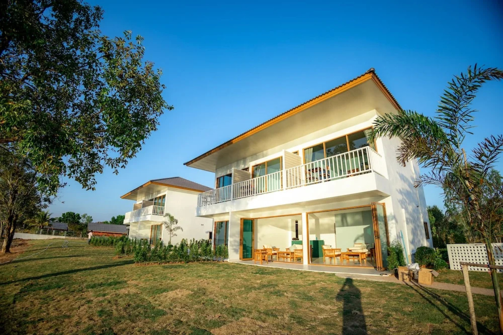 Lake House Naka Cave