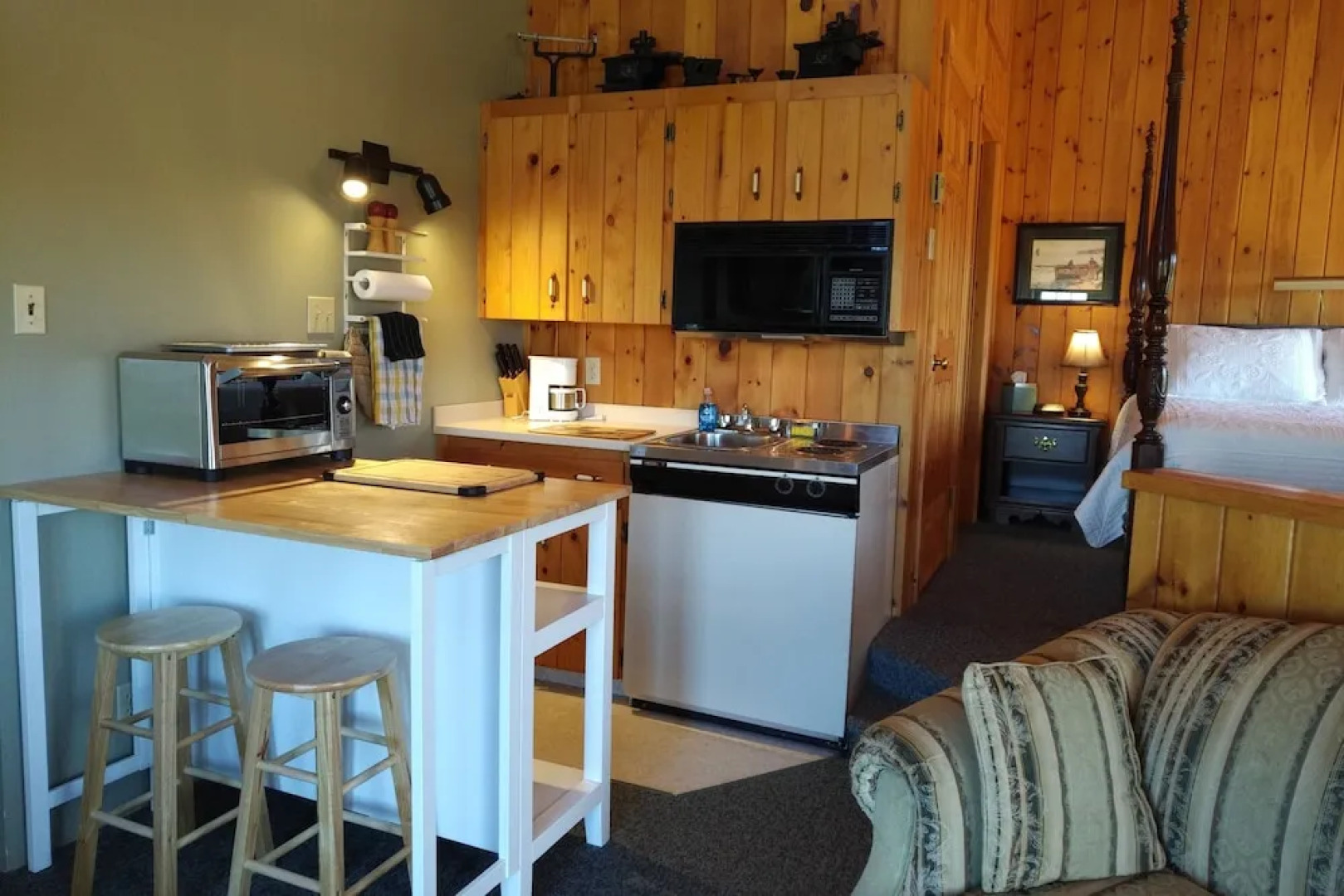 Amherst Shore Country Inn