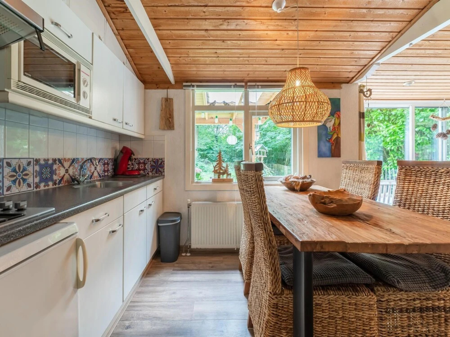 Picturesque Cottage on Park Hunzebergen