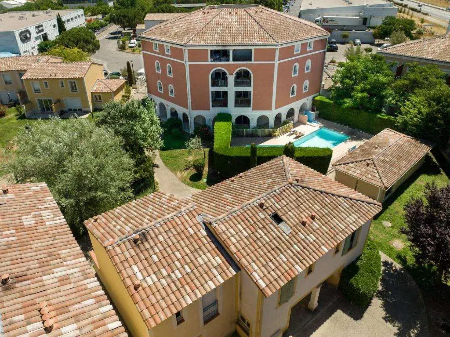 Appart'Hotel Garden & City Rousset