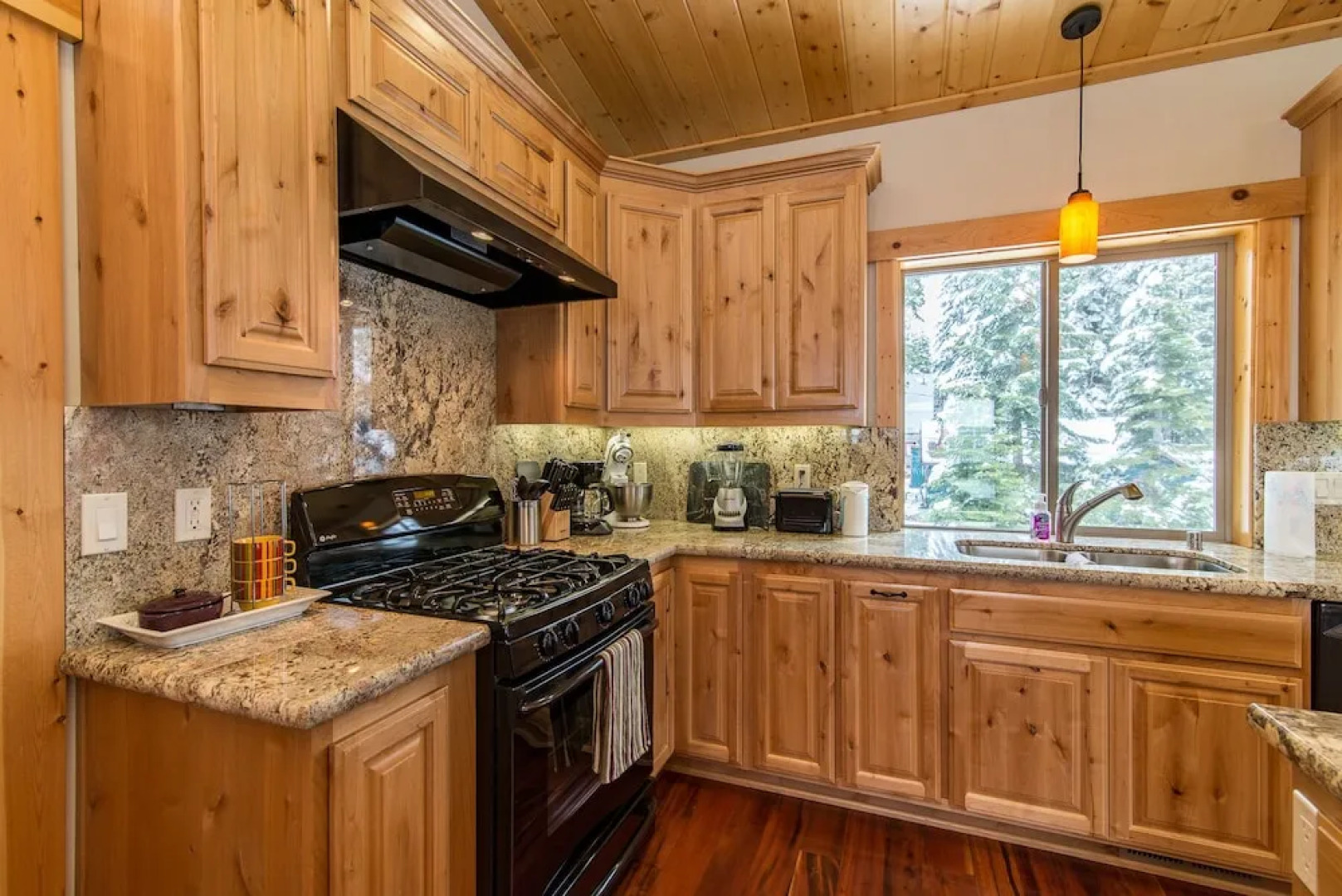 West Shore 7181 Home - 3 Br home by RedAwning