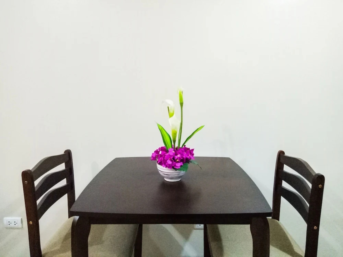 Airport T3 Newport Condotel