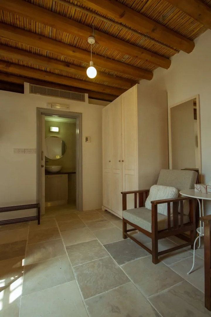 Thyone Studio Cottage