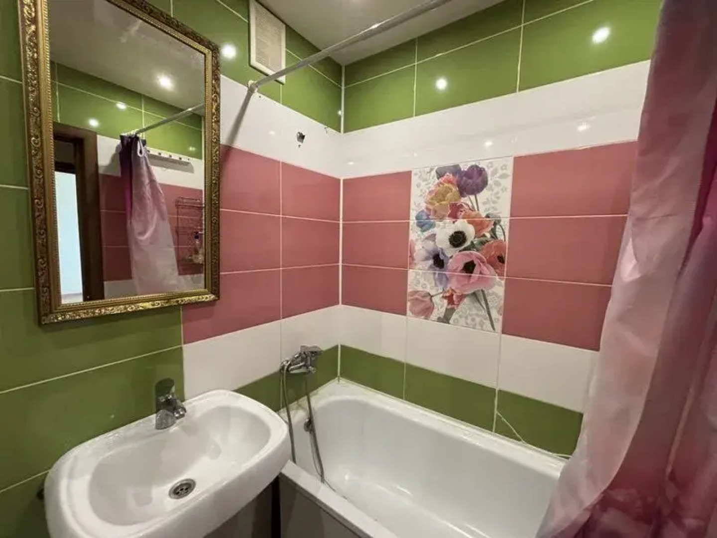 Квартиры посуточно в Нижнекамске на пр-те Вахитова, д. 23