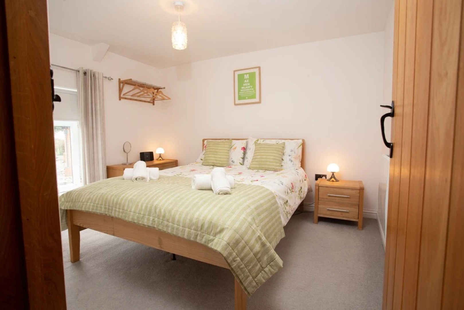 Lovely 3-bed Cottage in the Quiet Hamlet of Horeb