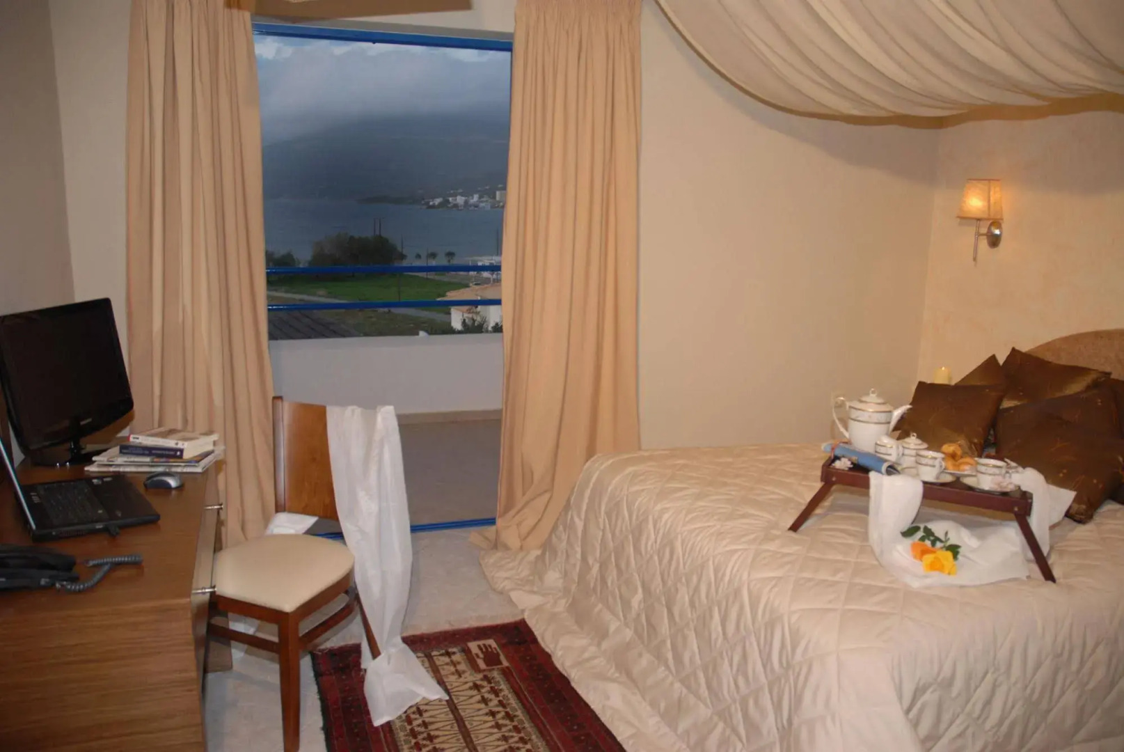 Alykes Hotel Apartments