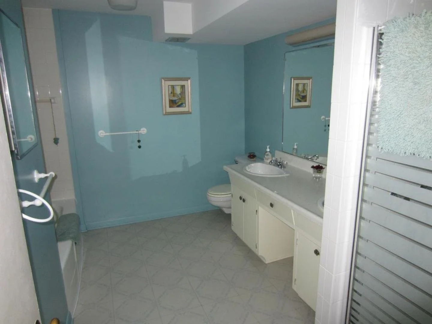 Ashbury Inn on the River Bed & Breakfast