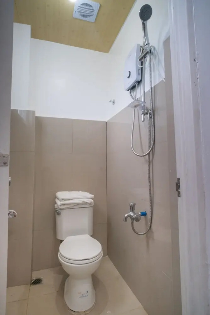 OYO 615 Cvp Hotel (Vaccinated Staff)