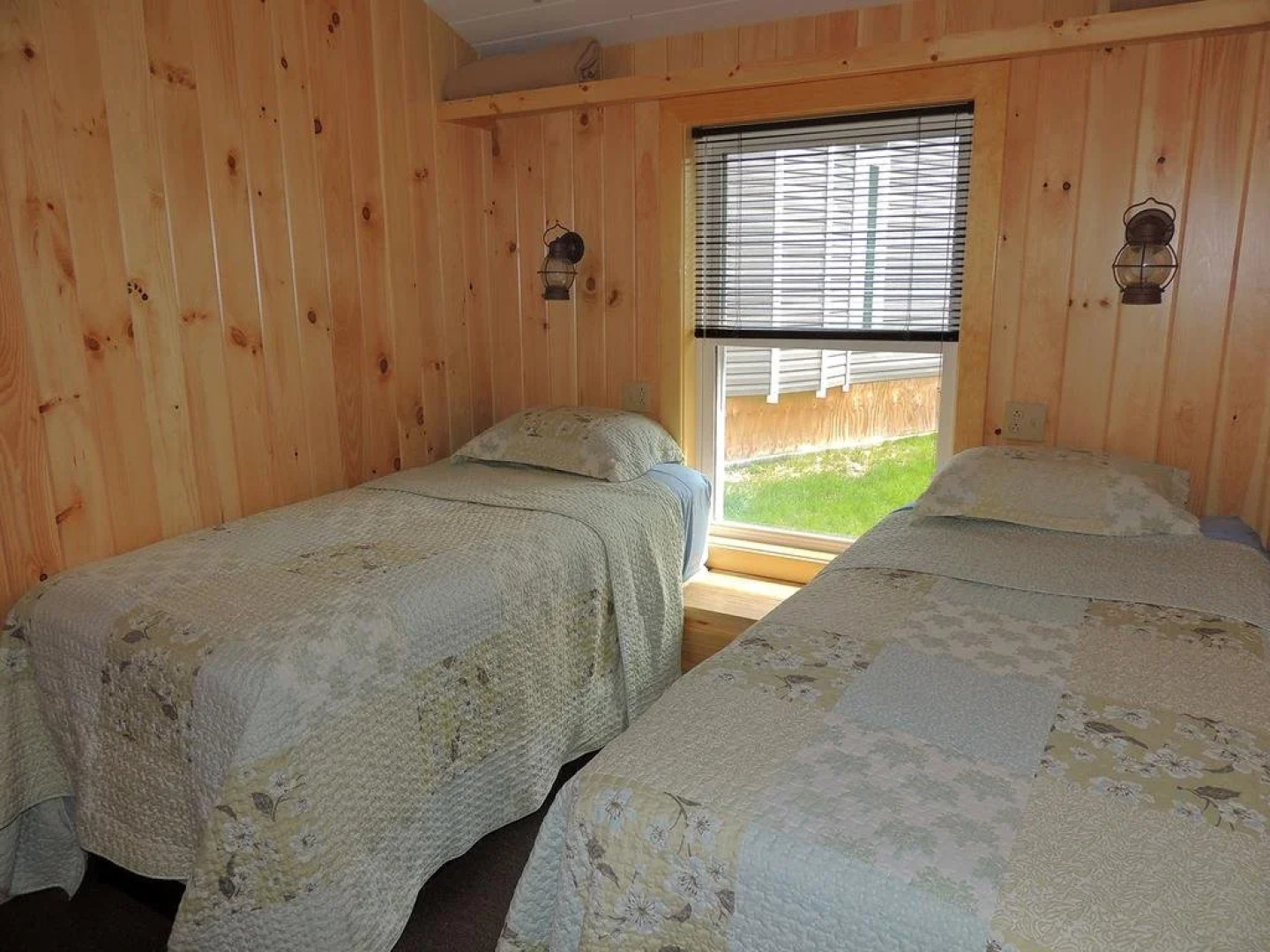 Angel Rock Waterfront Cottages and Vacation Homes