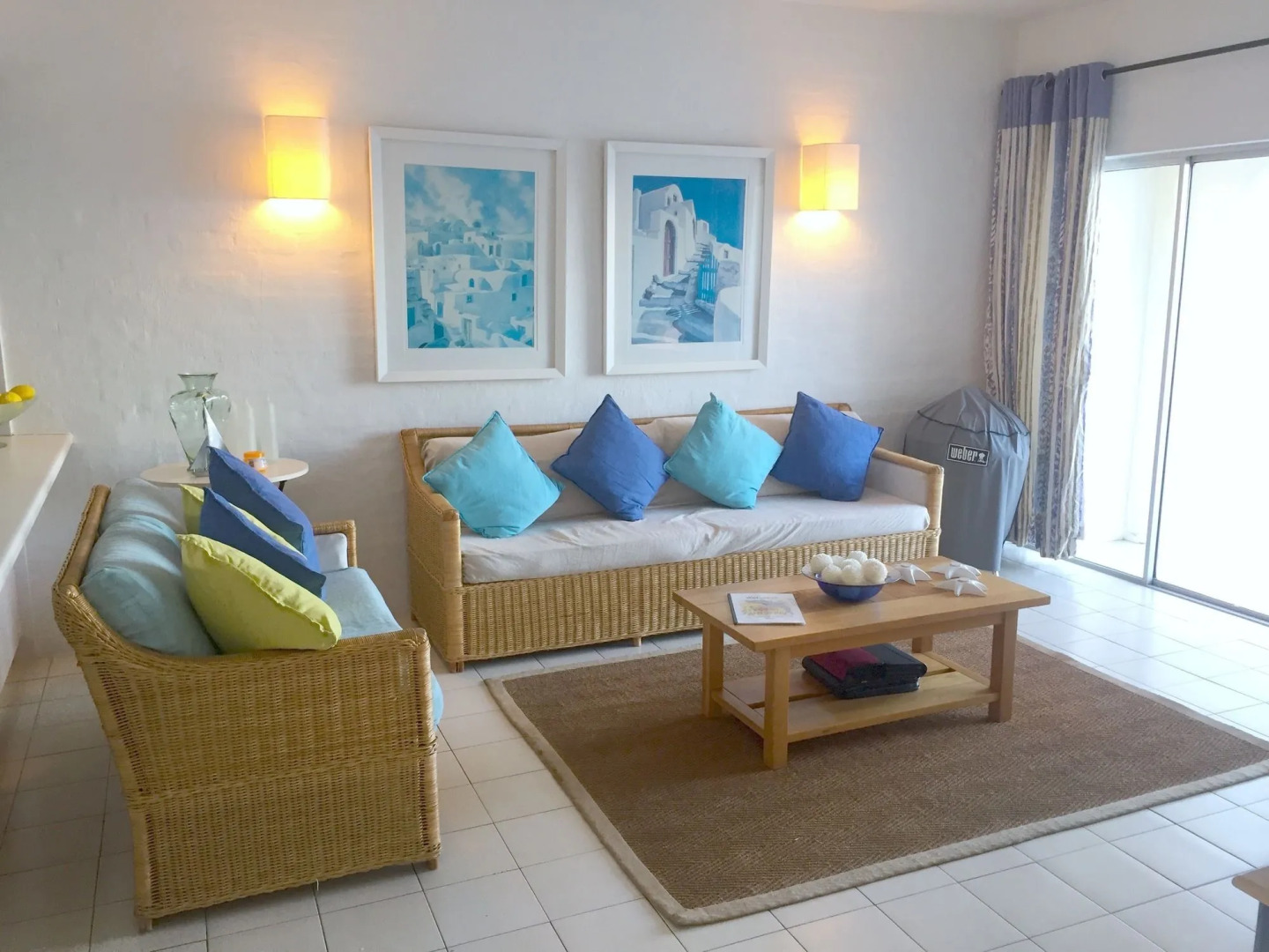 20 Akrotiri Santorini