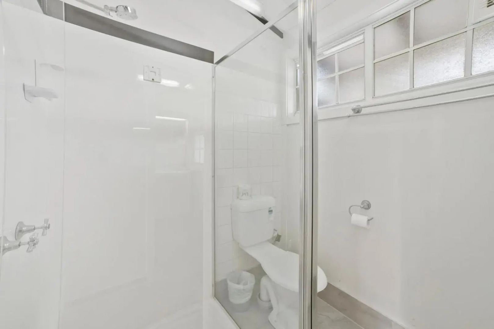 The Fox and Hounds Historic Hotel