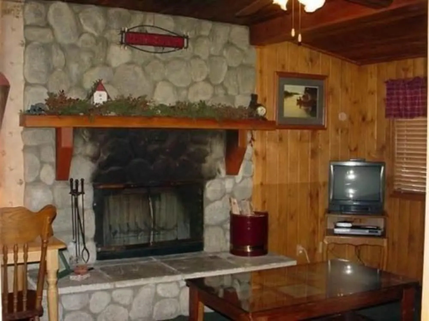 Eagles Nest B&B and Cottage Suites