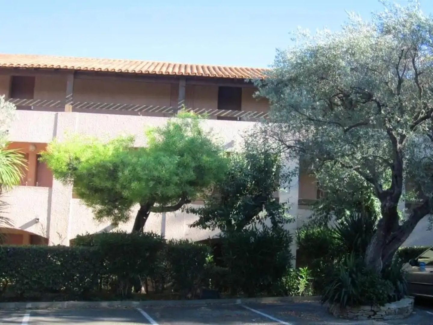 Apartment With one Bedroom in Saint-cyr-sur-mer, With Enclosed Garden