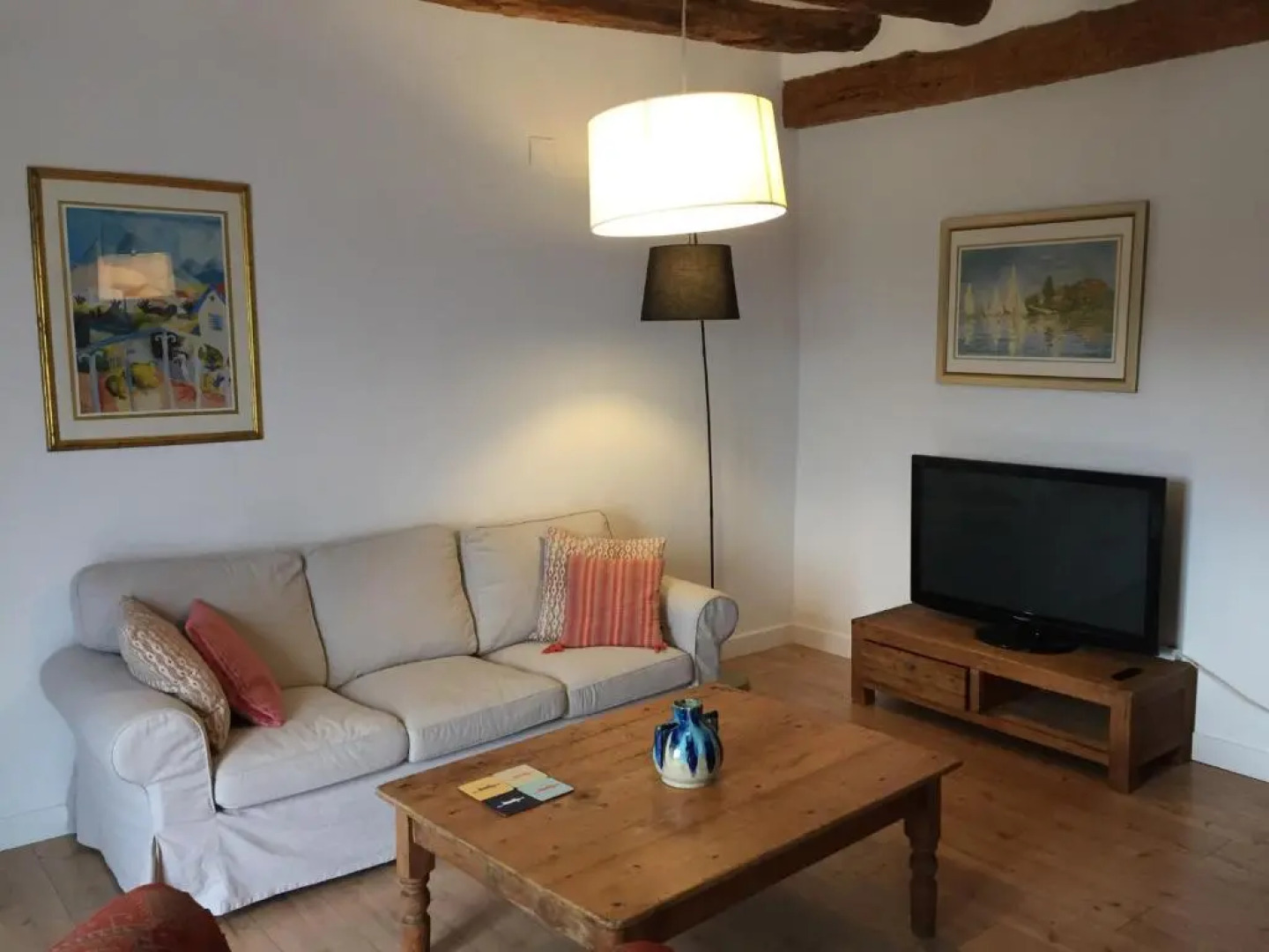 River Ebro Apartments