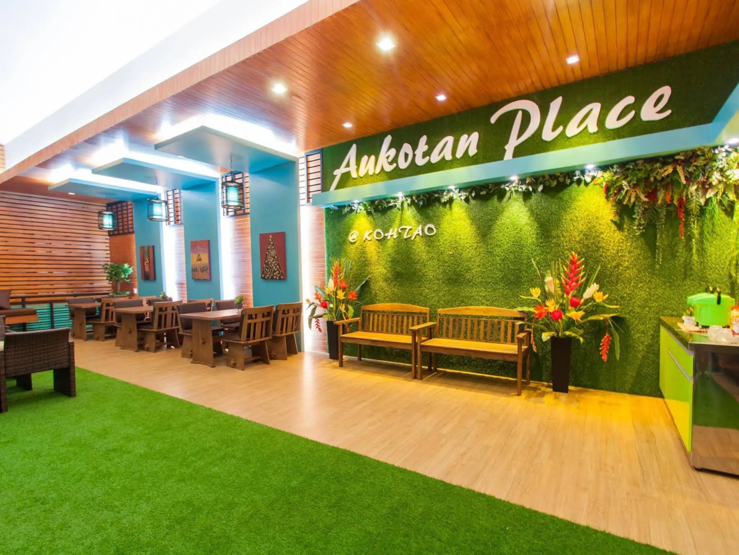 Aukotan Place Hotel