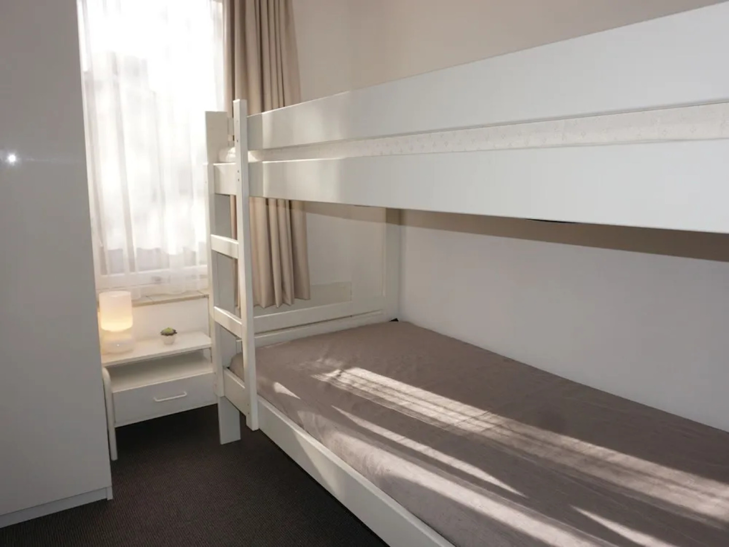 Detached bungalow for 5 people with a beautiful view of the marina