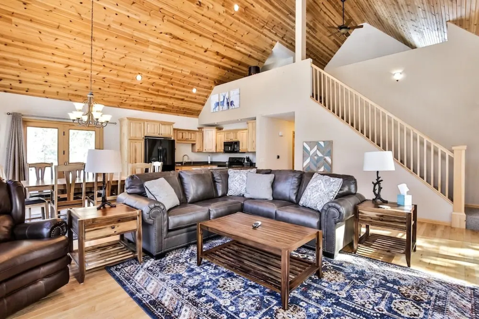 Oak Lane Lake House - Hiller Vacation S 3 Bedroom Home