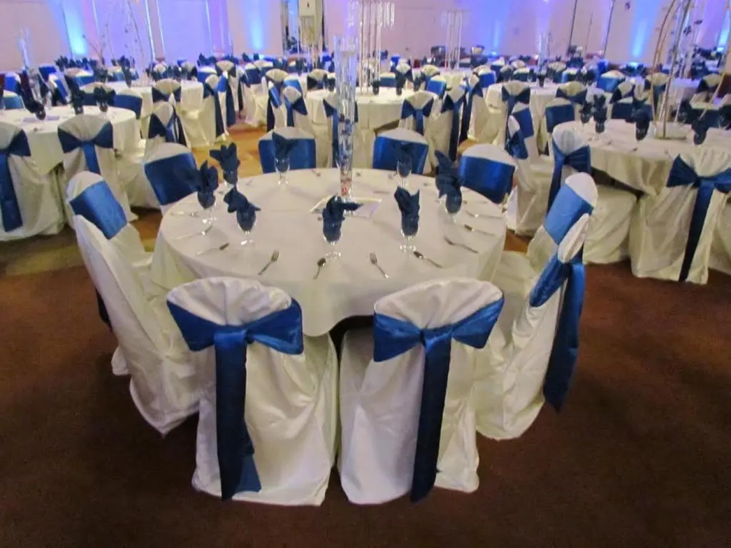 The Armada Inn & Suites Glendale Heights