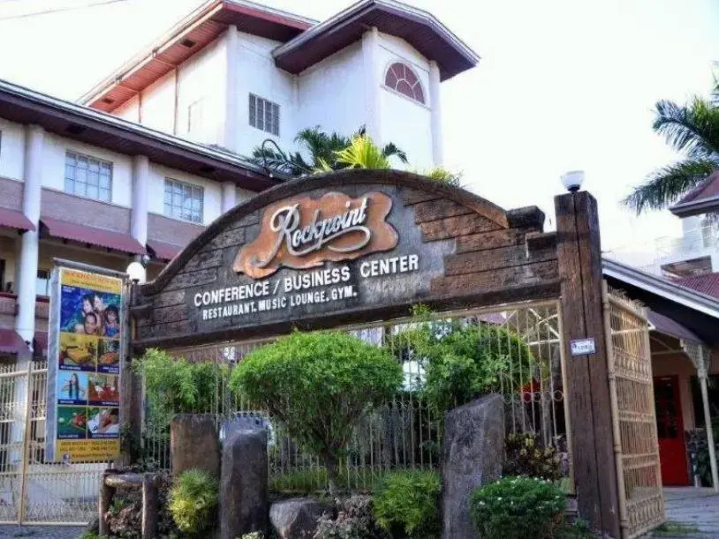 Rockpoint Hotspring Resort Hotel & Spa