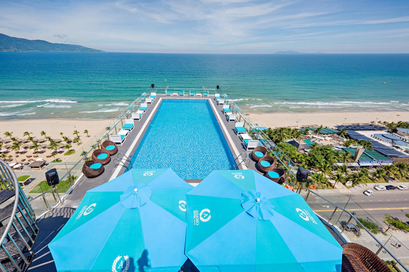 Yarra Ocean Suites Danang