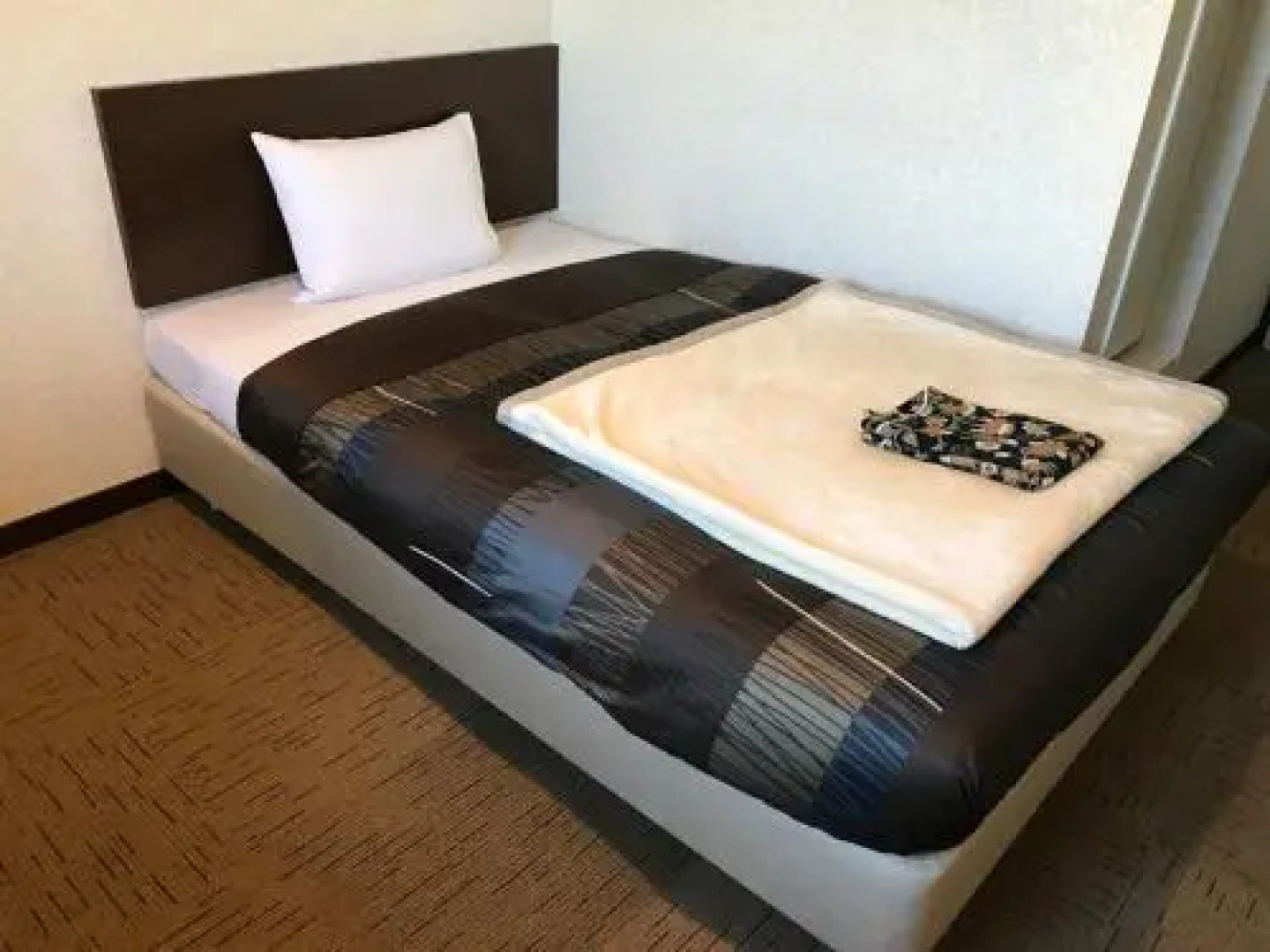 Conbini Ayersrock Hotel