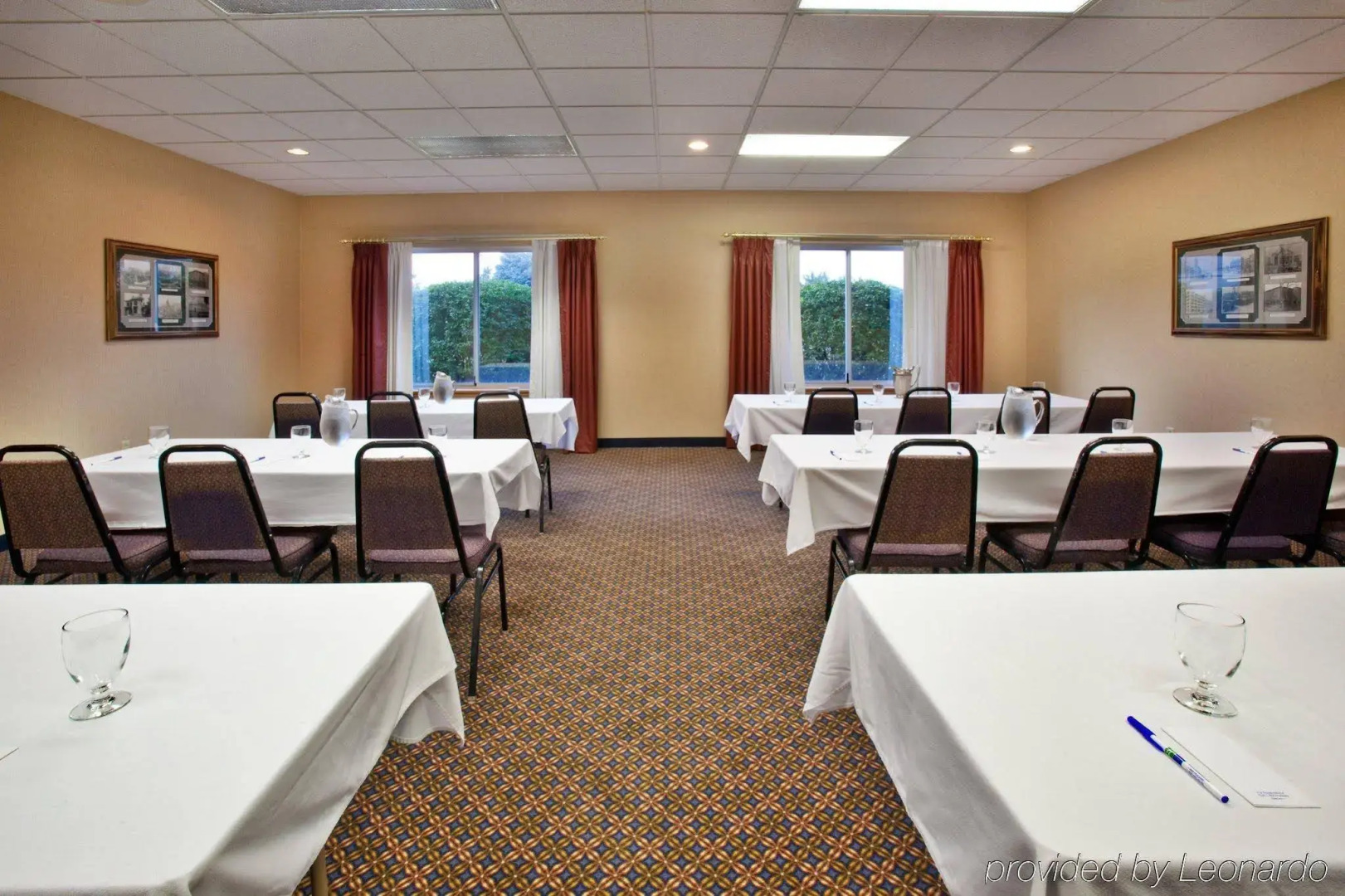 Best Western Holiday Manor