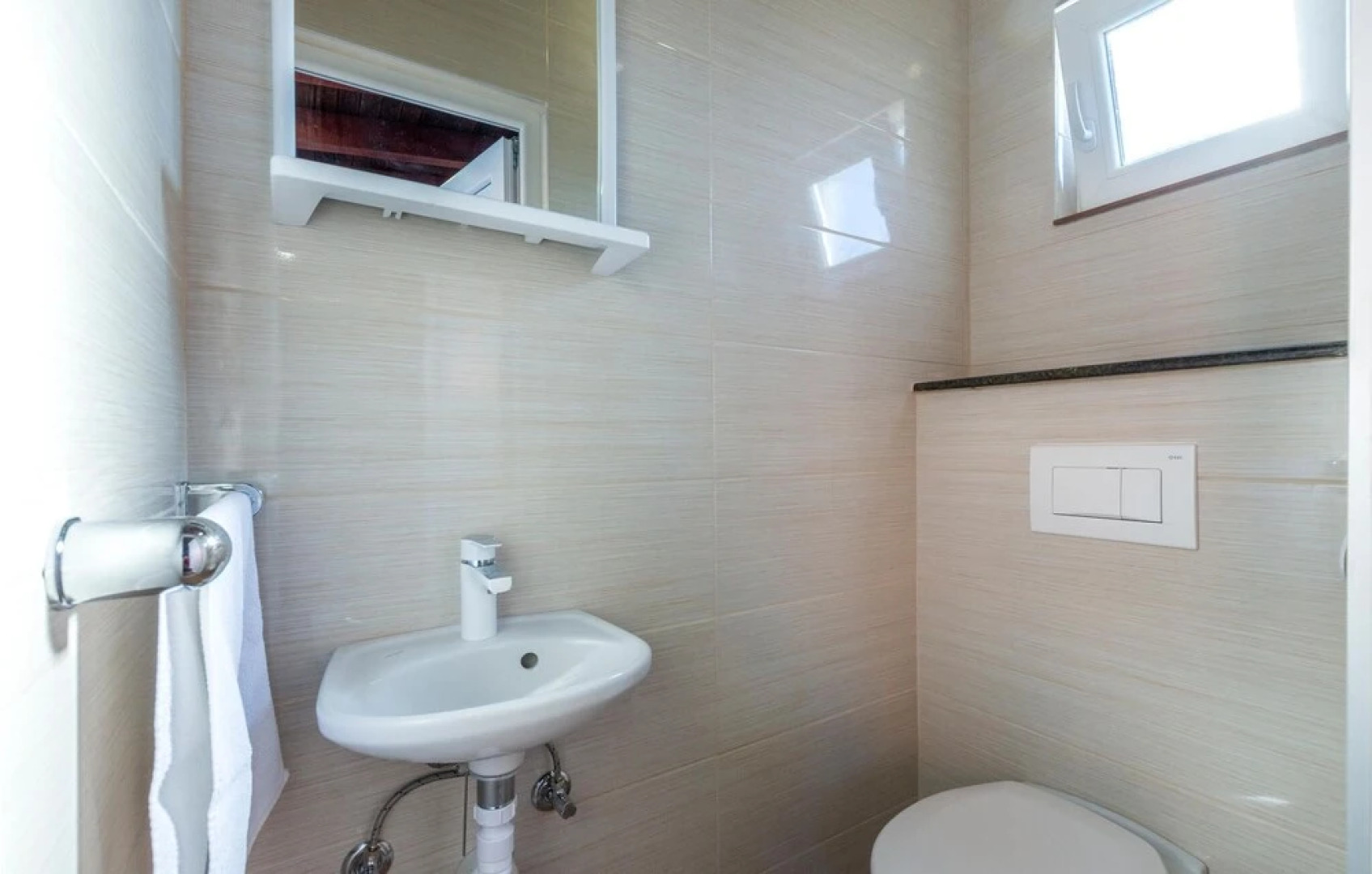 Awesome Home in Plano With Wifi and 3 Bedrooms