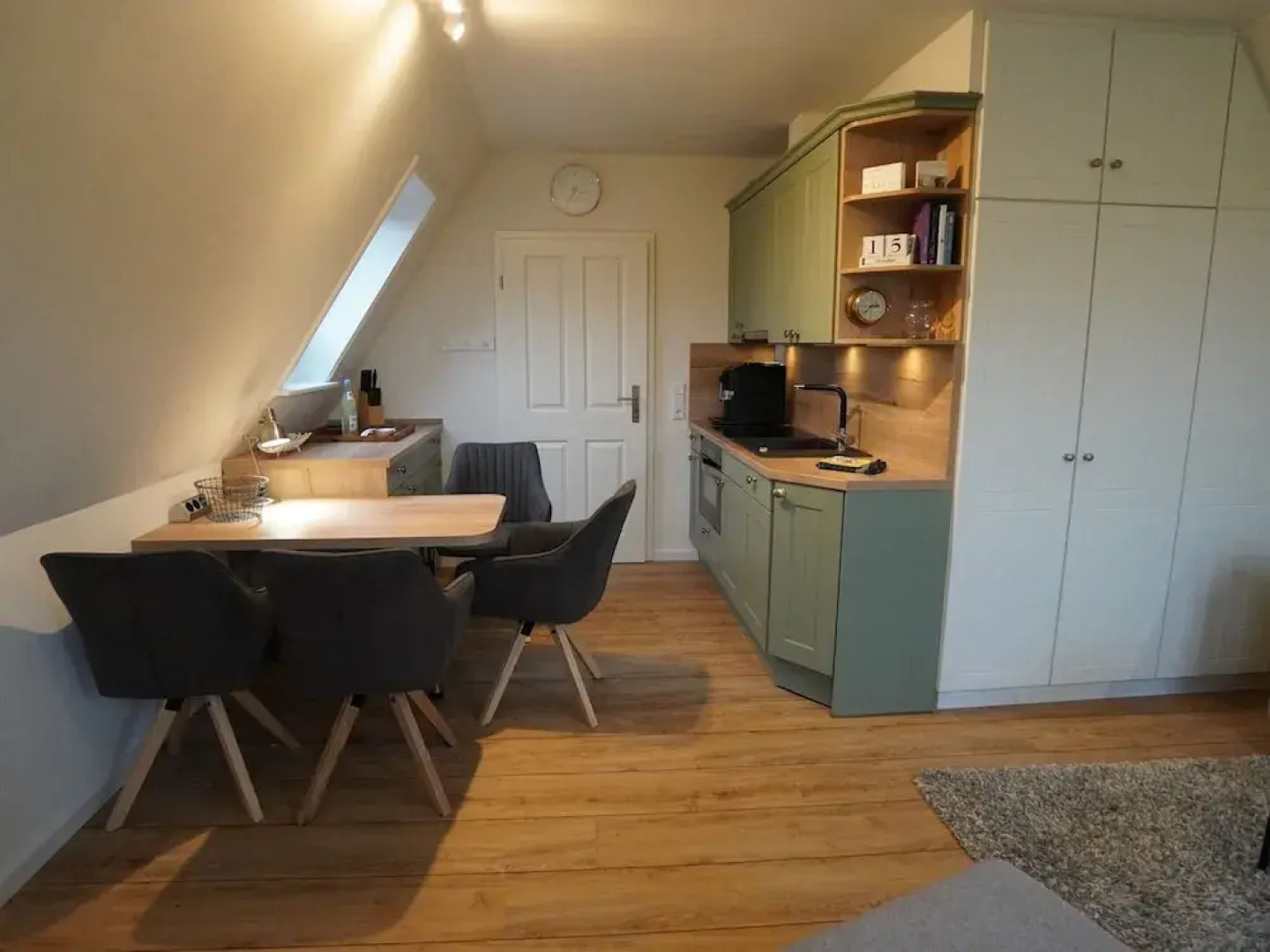 Idyllically Located, Comfortably Furnished and Renovated Holiday Apartment