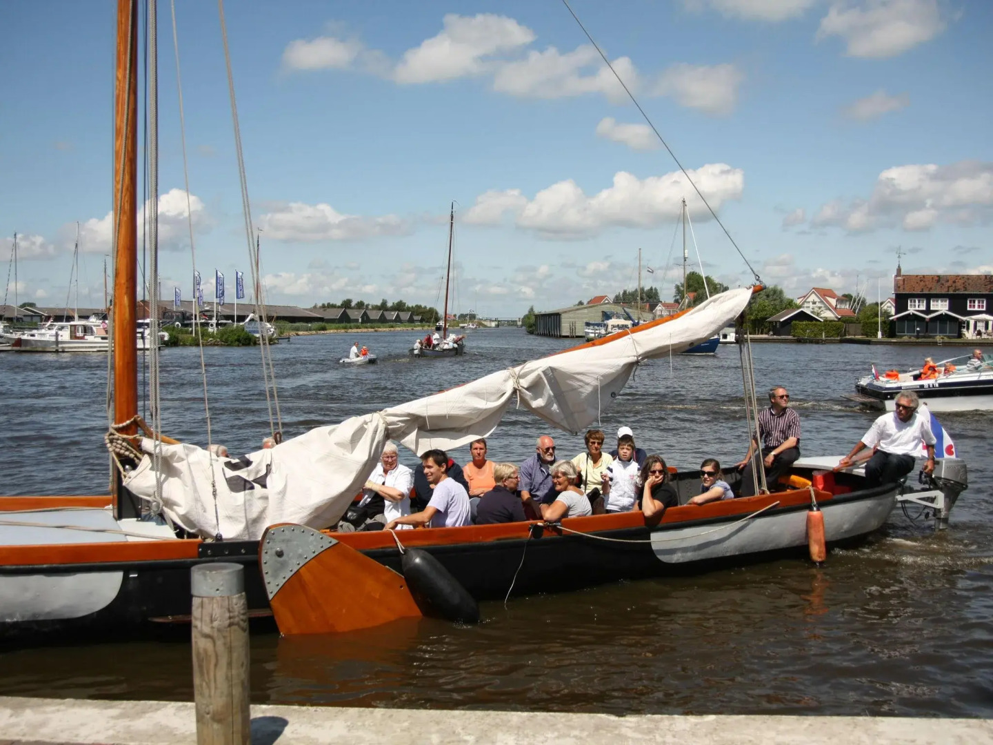 Welcoming Holiday Home in Grou Near River