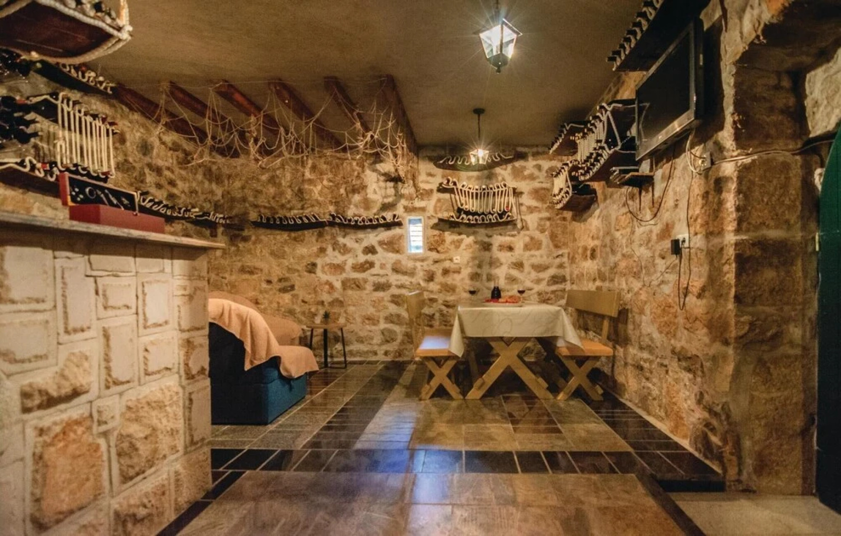 Nice Home in Kucice With Wifi and 4 Bedrooms