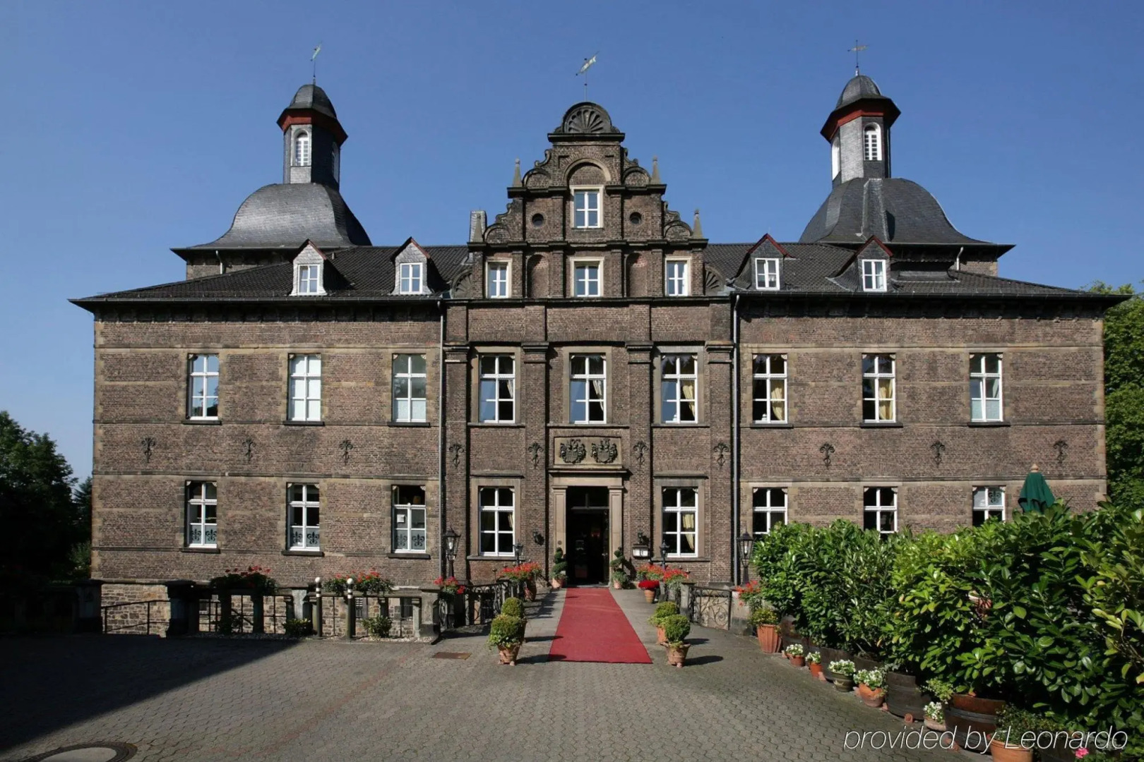 Schlosshotel Hugenpoet