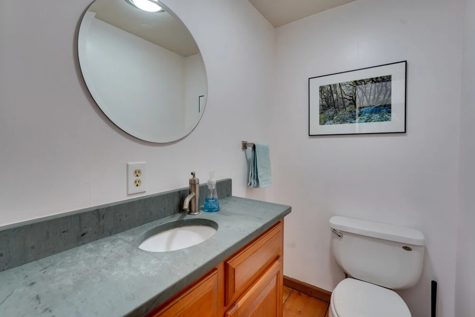 Mendon Home w/ Hot Tub, Fire Pit & Near Skiing!