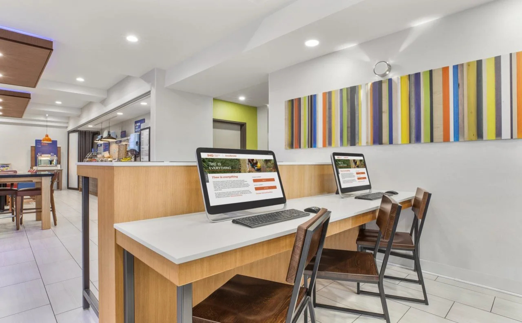 Holiday Inn Express & Suites Tacoma by IHG