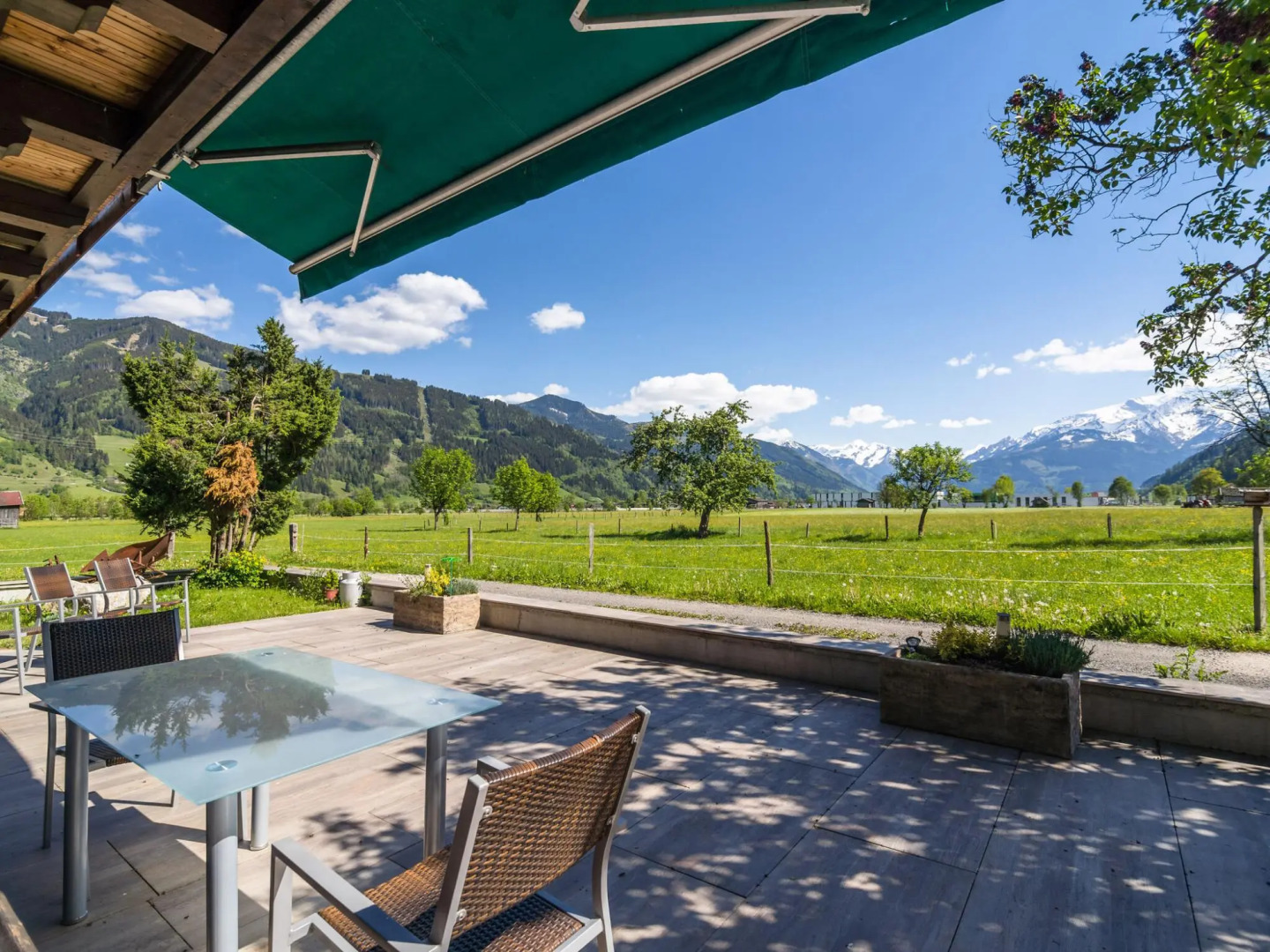 Contemporary Apartment in Maishofen near Ski Area