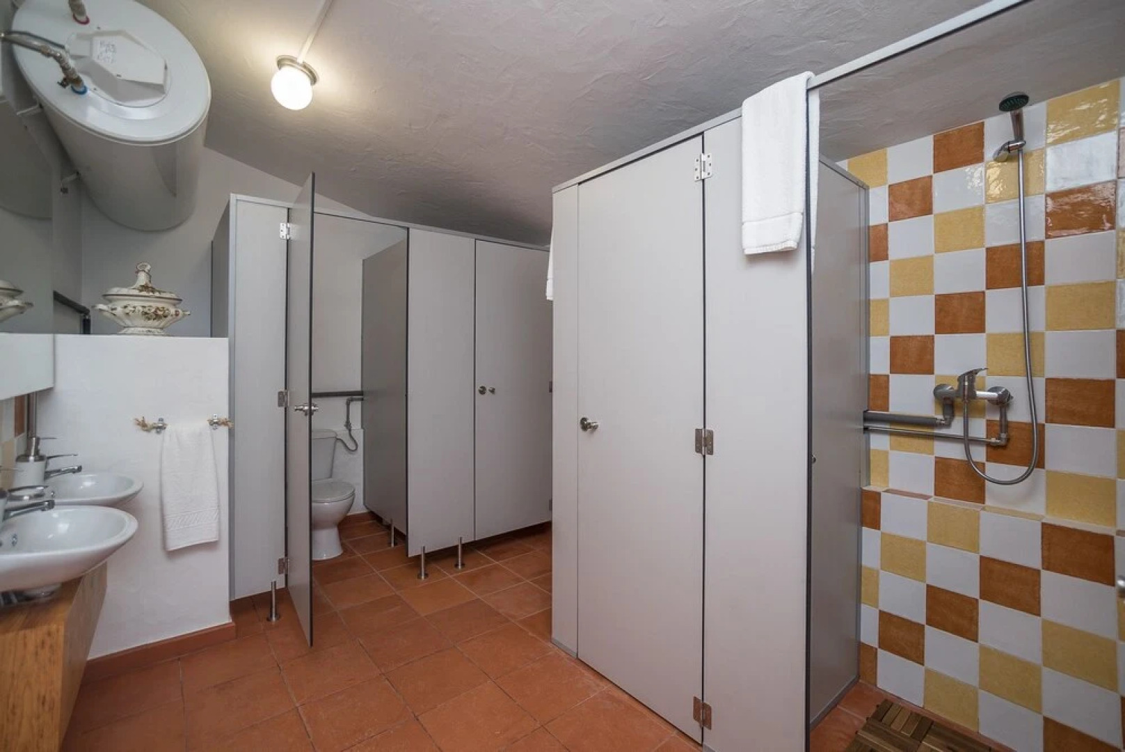 Ericeira Villa Surf Camp Hostel