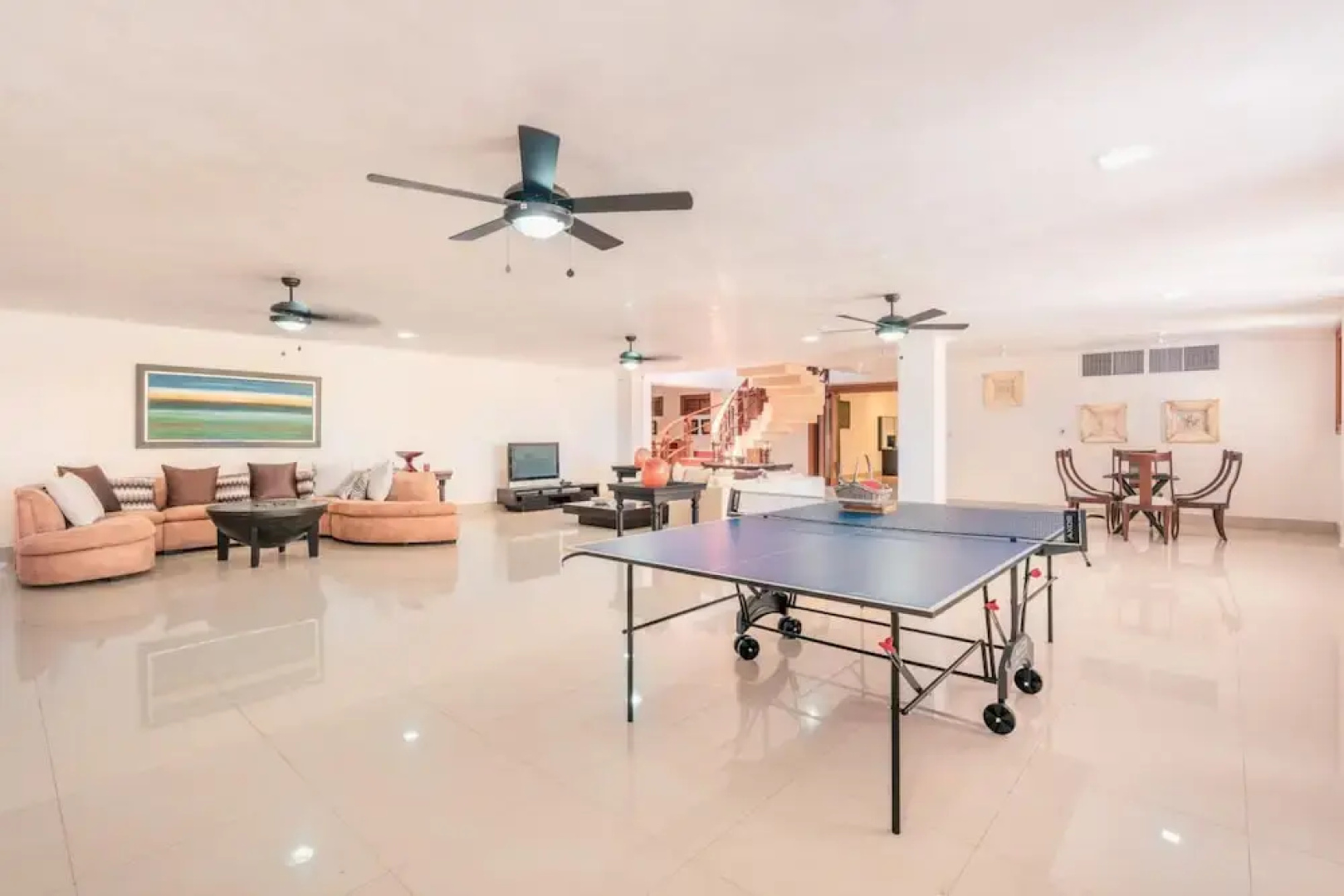 Wonderful Villa w Style at Colinas Casa de Campo