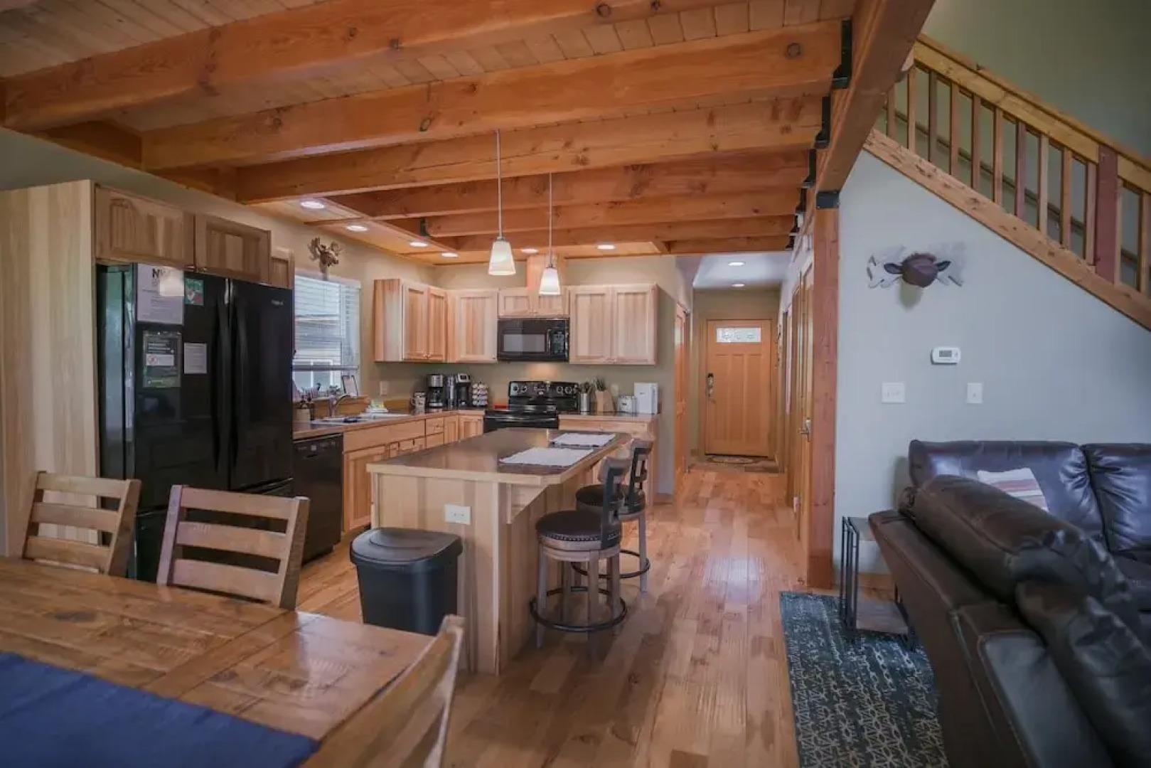 Paws In The Mountains 2 Bedroom Home by NW Comfy Cabins by RedAwning