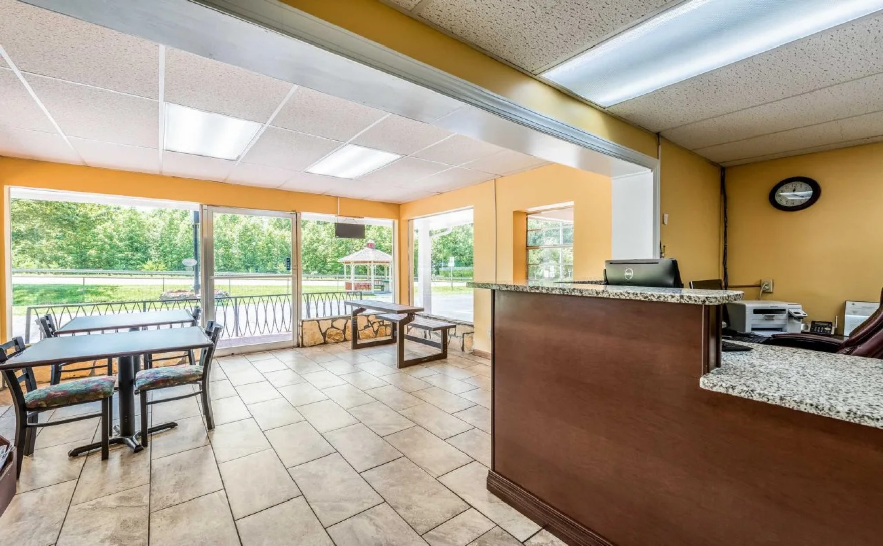 Quality Inn & Suites Fayetteville I-95