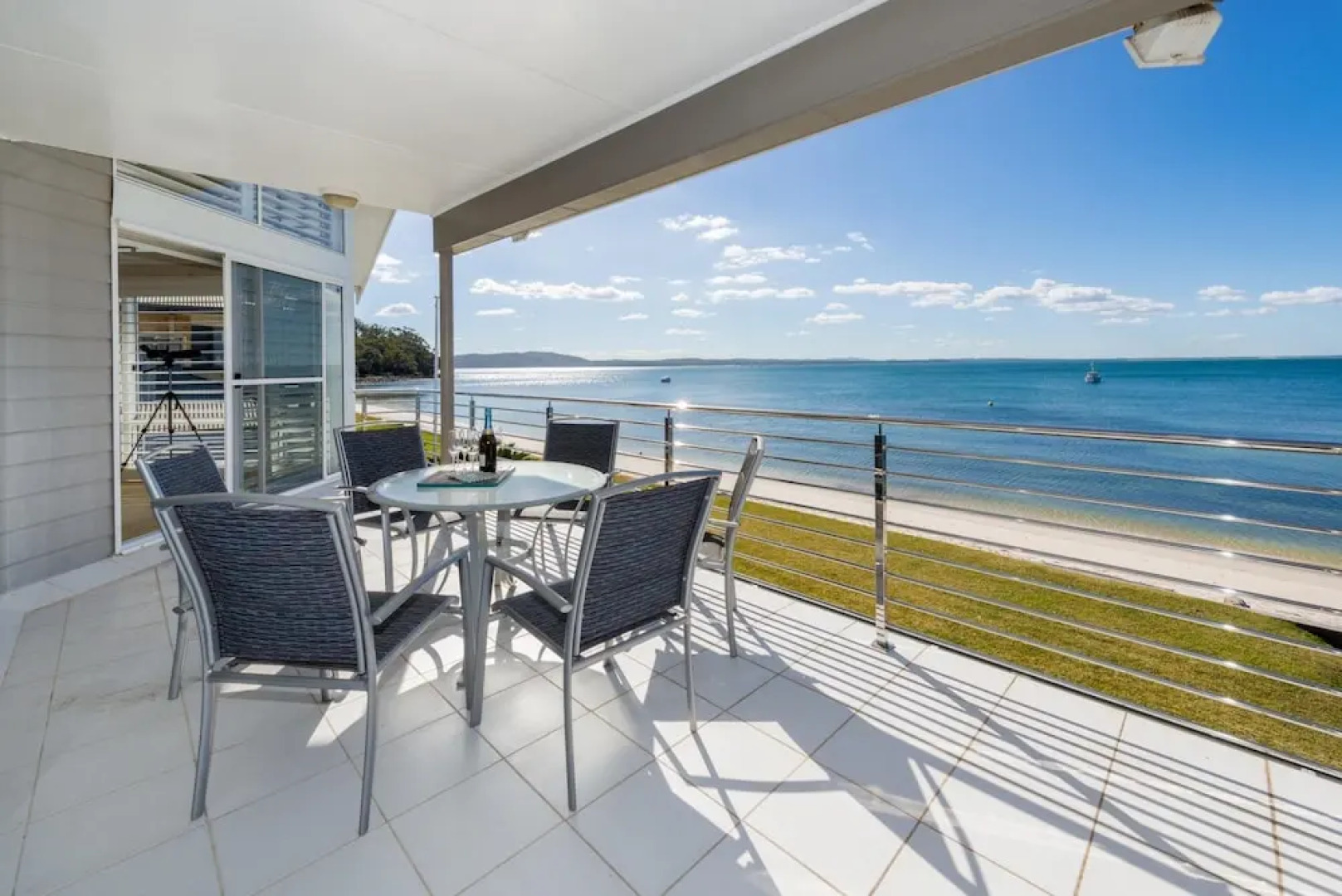 Waterfront Wonderland Foreshore Drive 41