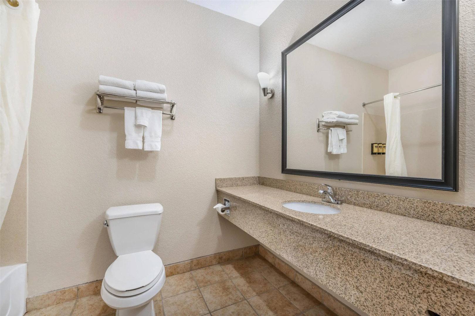 Best Western Plus Eastgate Inn & Suites