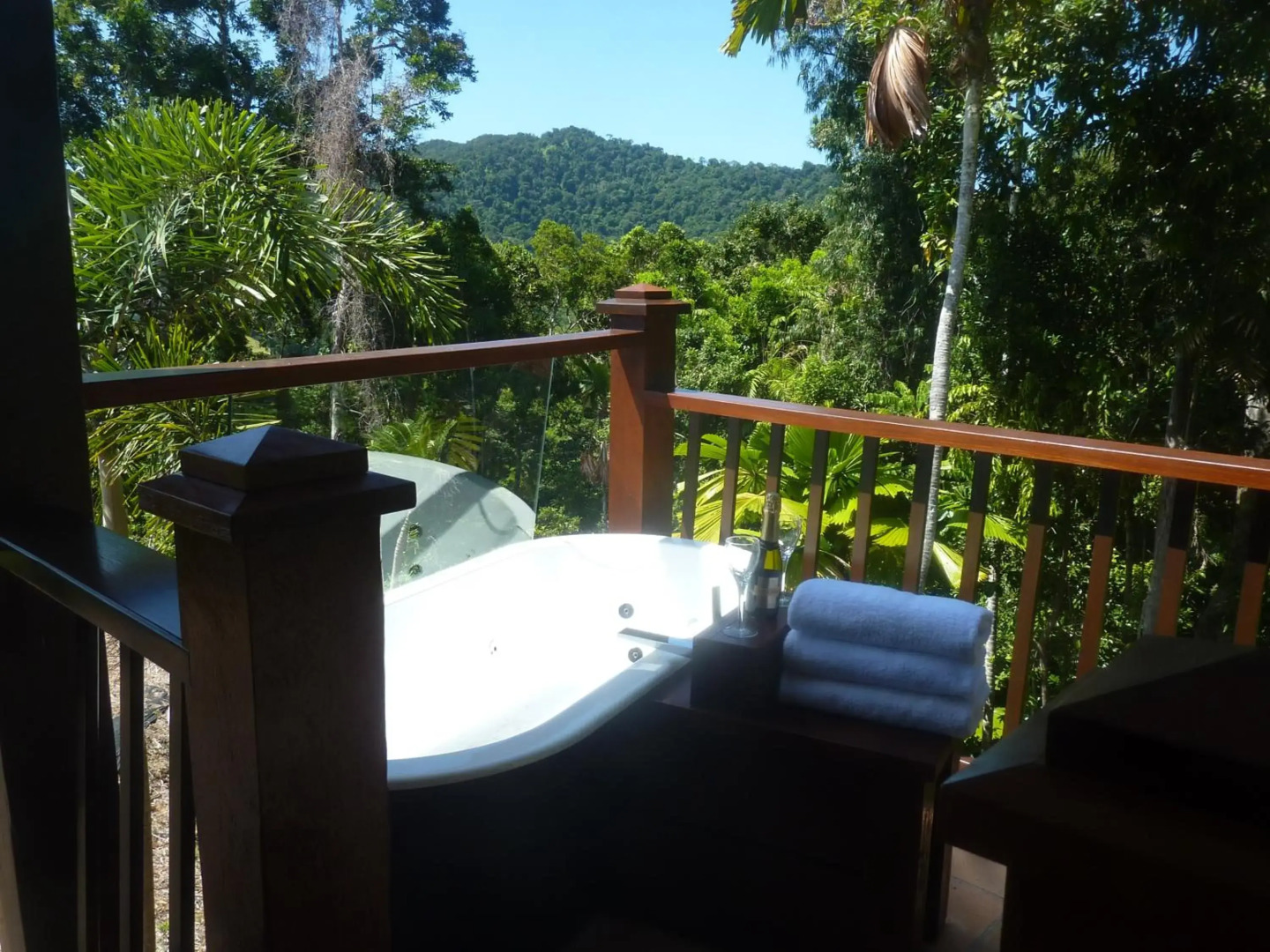Daintree Holiday Homes - Yurara