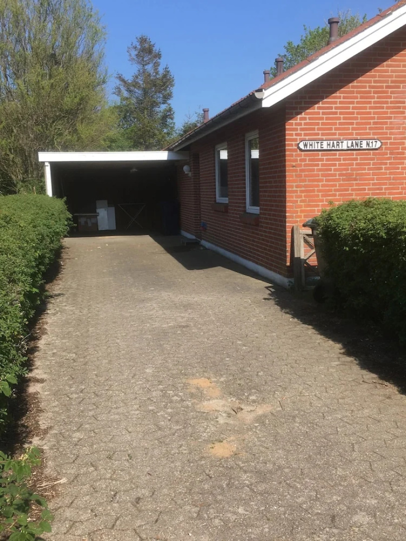 White Hart Lane House