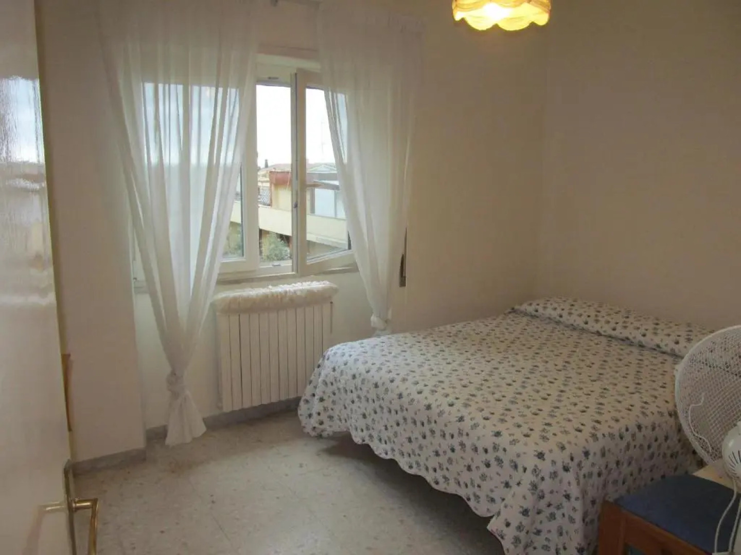 Luminoso Appartamento A 80 Metri dal Mare