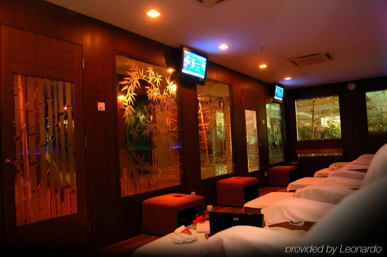 Regalodge Hotel & Spa