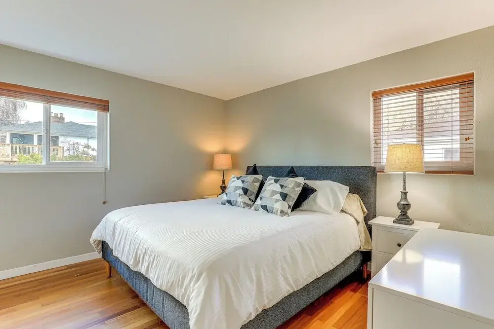 Outdoor Adventurer's Oasis in White Salmon