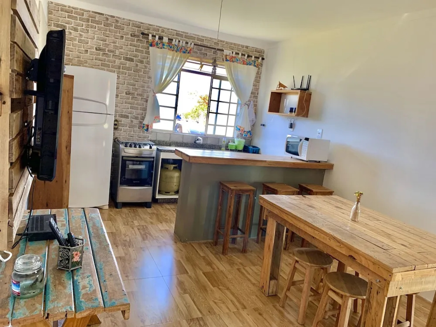 Charme e Aconchego - Casa para 10 pessoas com 3 quartos