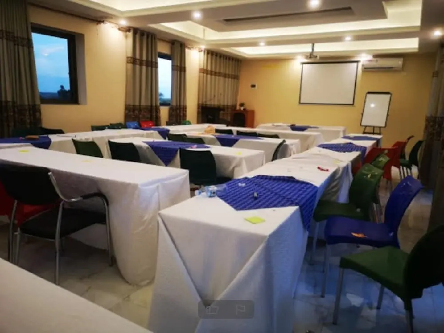 Cactus Hill Side Hotel