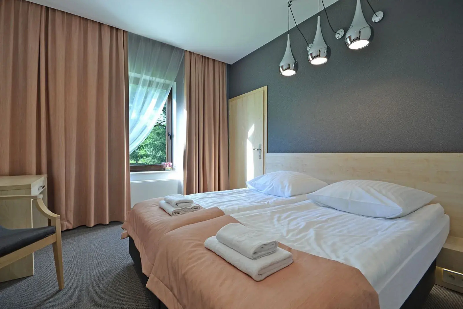 Rezydencja nad jeziorem - Pestkownica