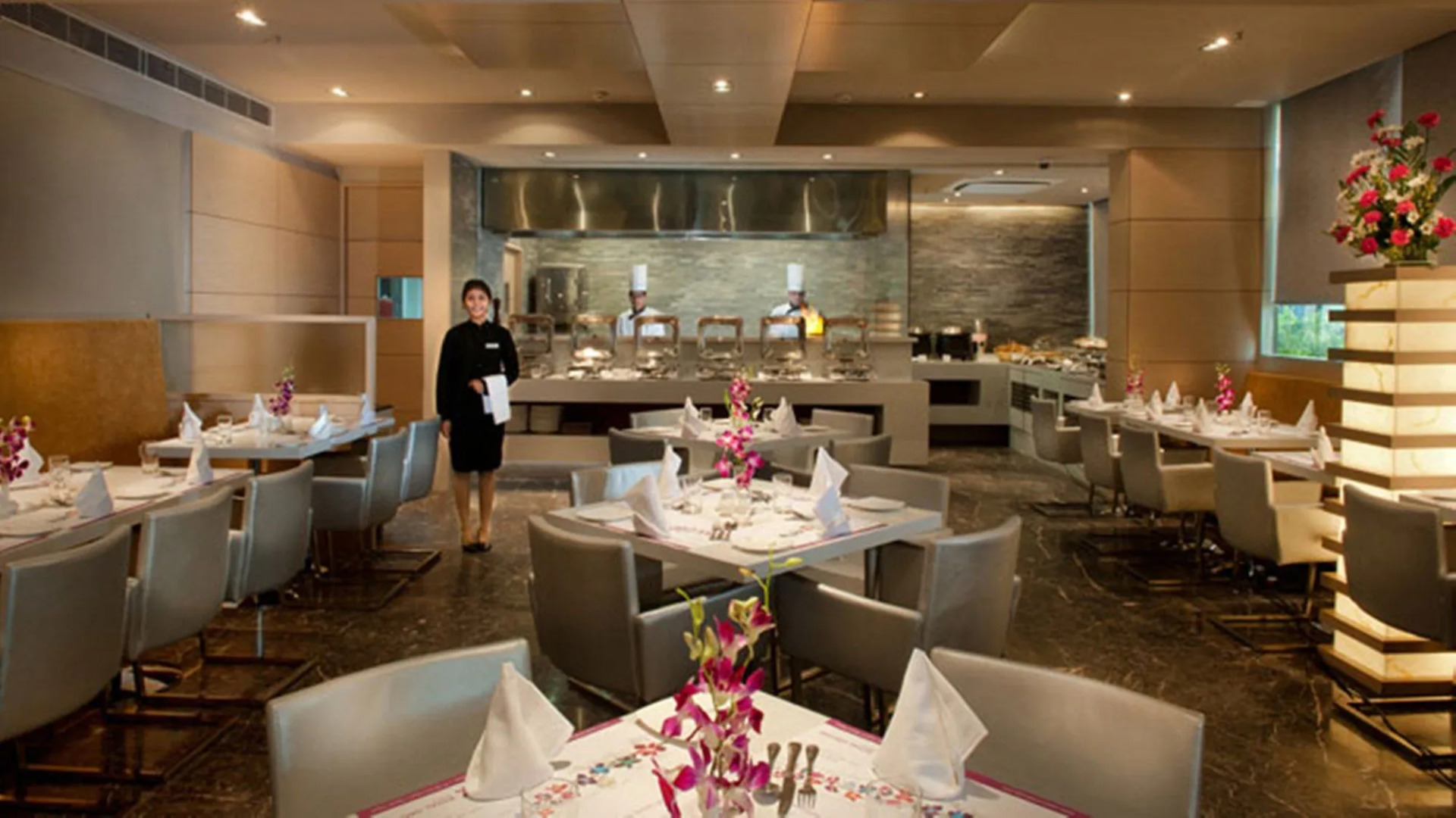 Royal Orchid Central, Vadodara